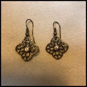 Delicate Filigree & Crystal Flower Feminine Dainty Pierce Earrings